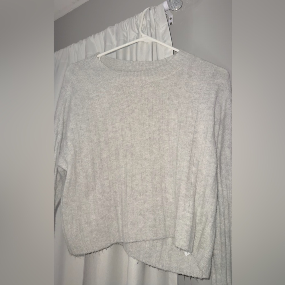American Eagle Outfitters Light Gray Knit Sweater